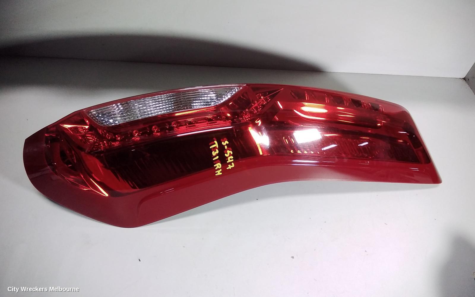 NISSAN XTRAIL 2011 Right Taillight