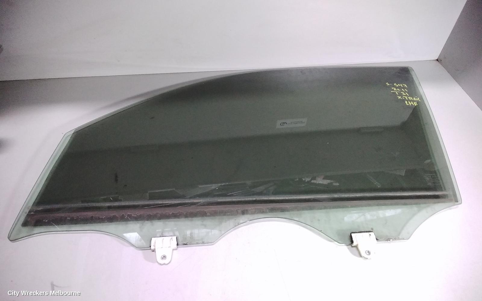 NISSAN XTRAIL 2011 Left Front Door Window