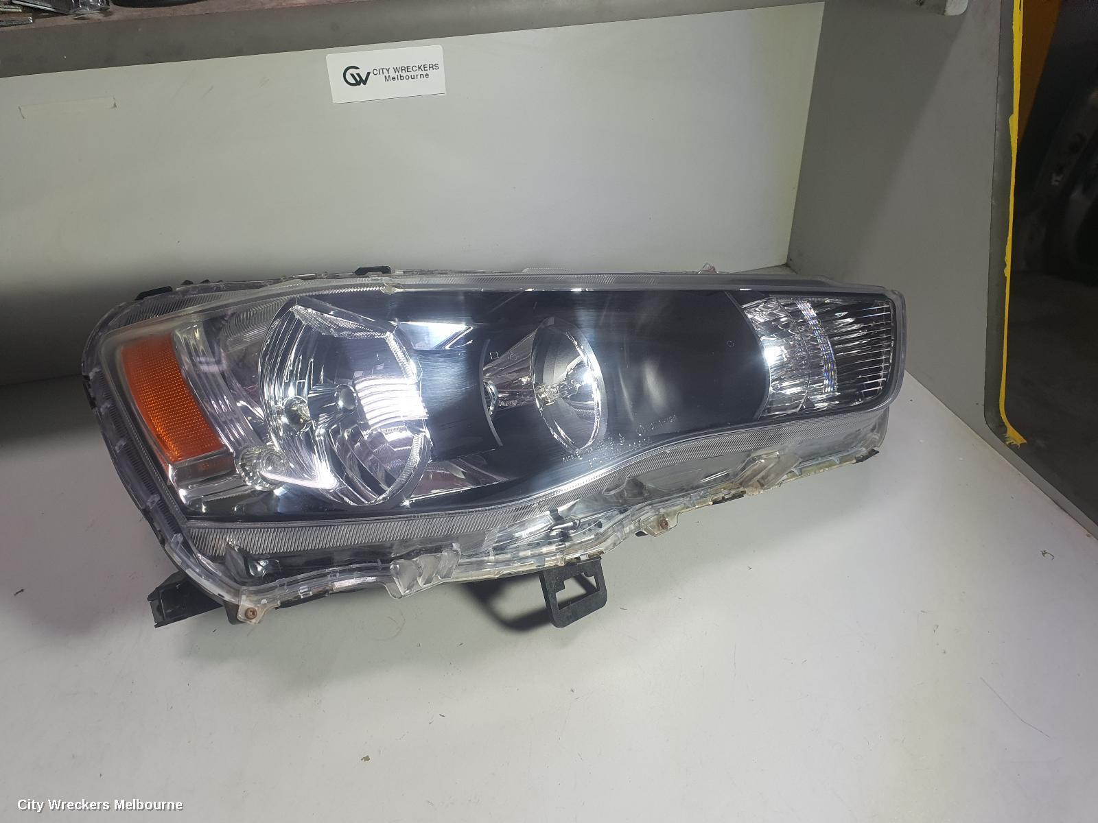 MITSUBISHI OUTLANDER 2011 Right Headlamp