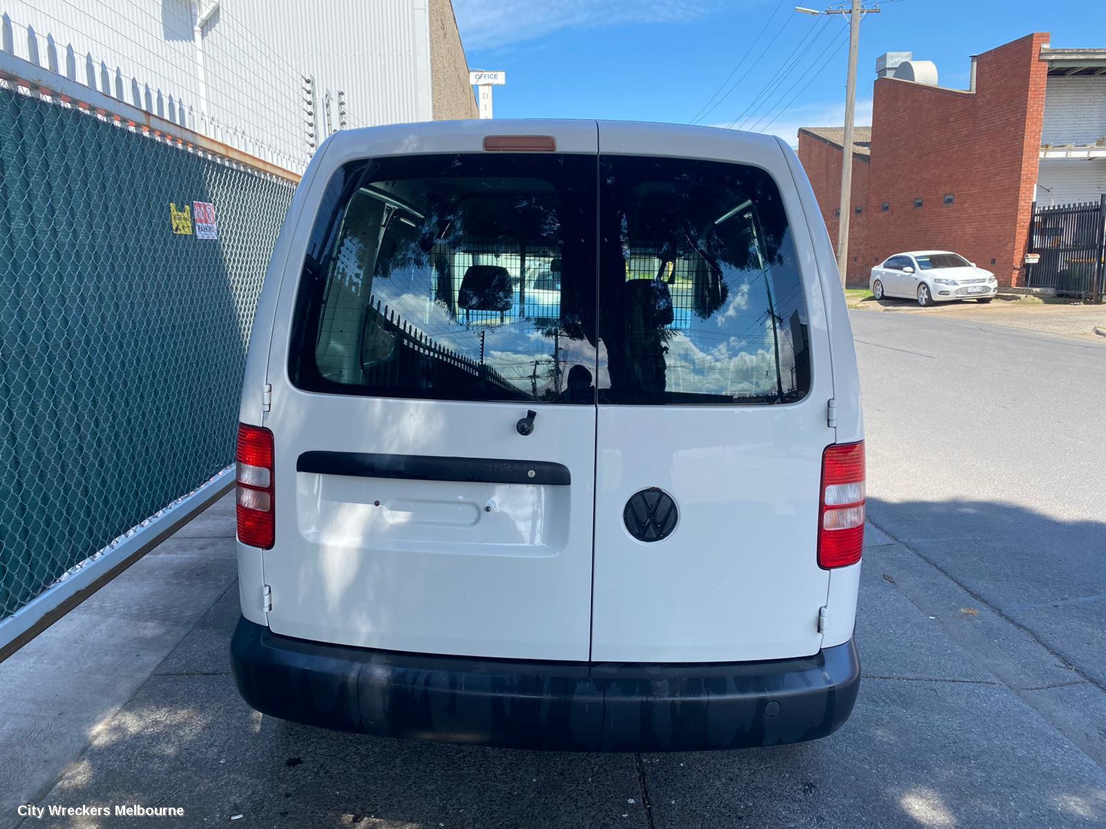 VOLKSWAGEN CADDY 2013 Left Front Door