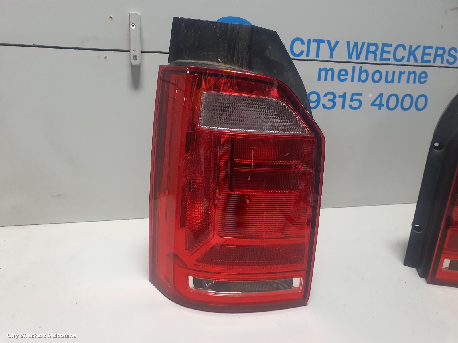 VOLKSWAGEN TRANSPORTER 2017 Left Taillight