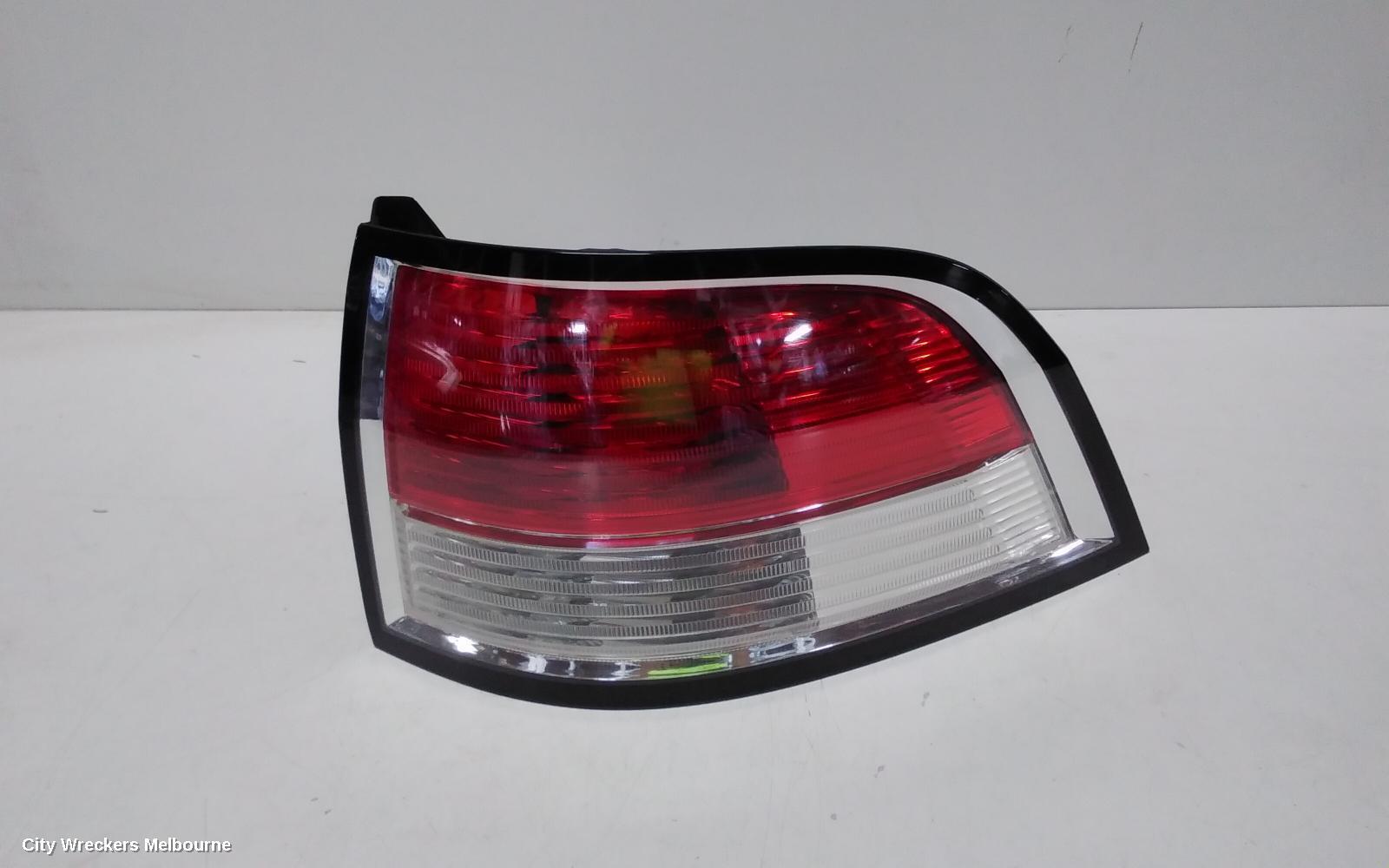 HOLDEN COMMODORE 2009 Right Taillight