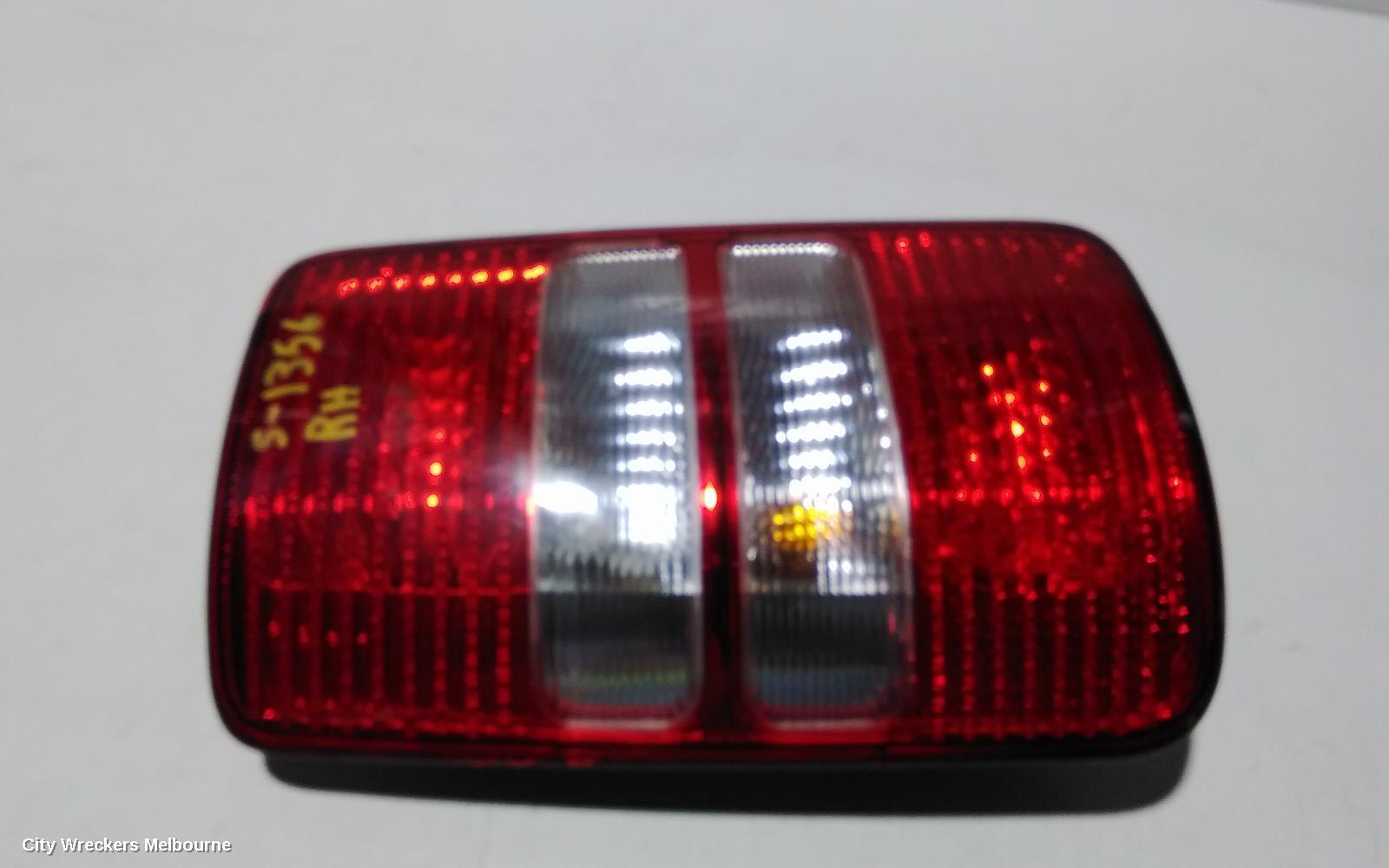 VOLKSWAGEN CADDY 2014 Right Taillight