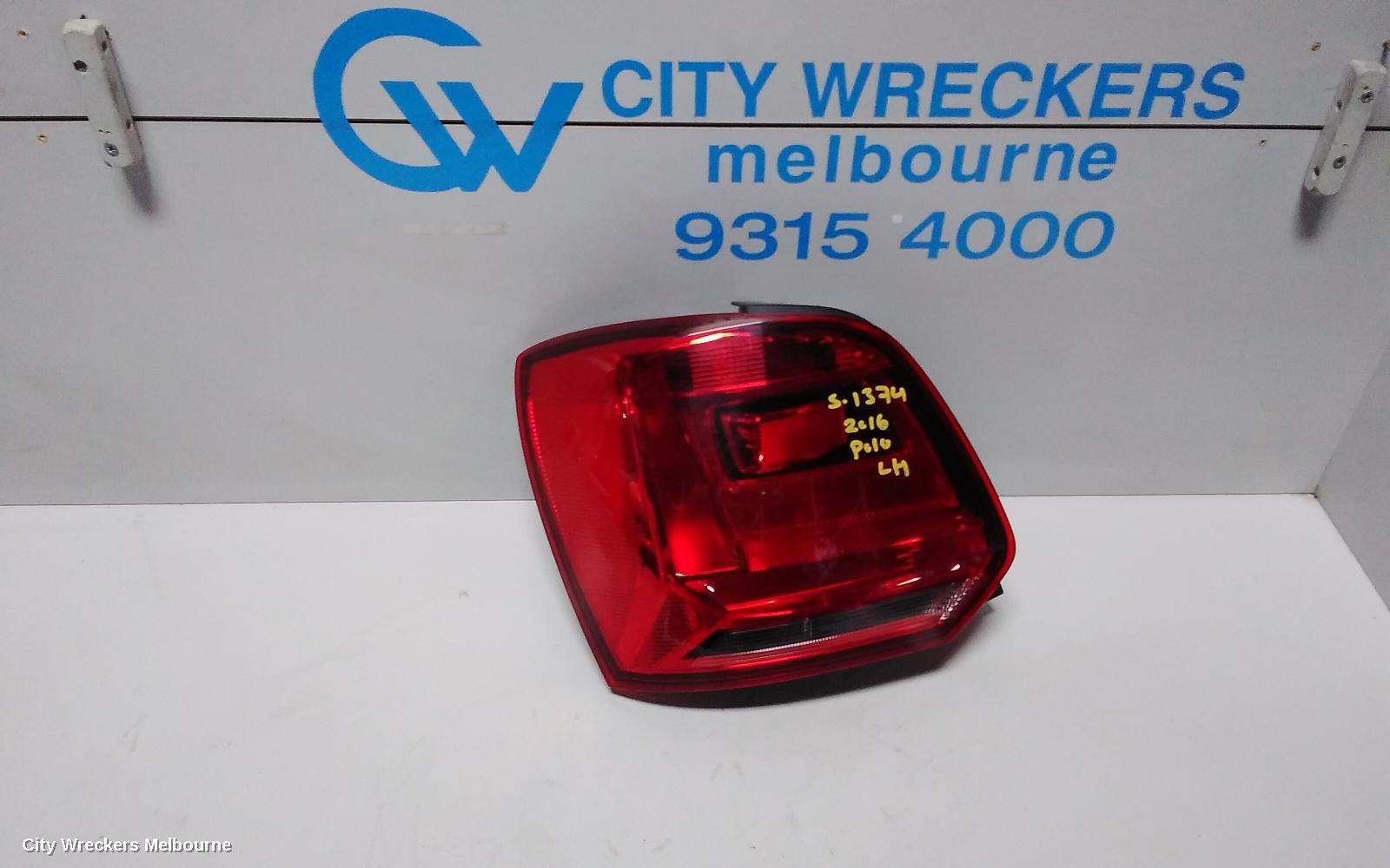 VOLKSWAGEN POLO 2016 Left Taillight