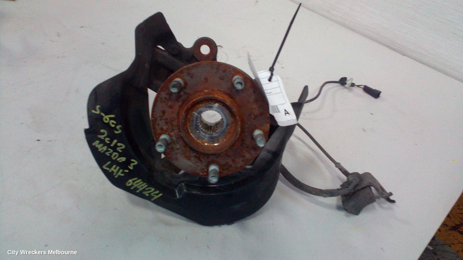 MAZDA 3 2012 Left Front Hub Assembly