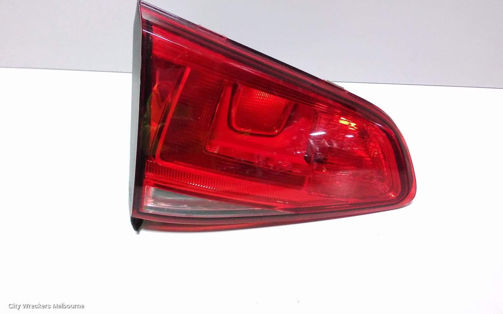 VOLKSWAGEN GOLF 2015 Rear Garnish