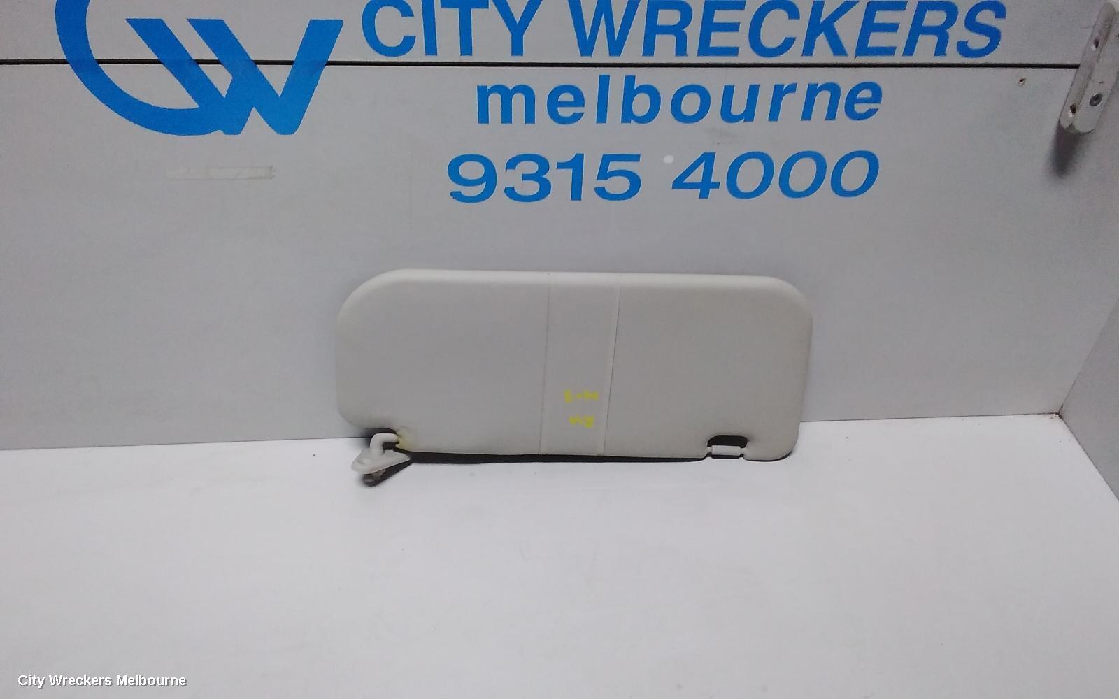 MITSUBISHI TRITON 2016 Sunvisor