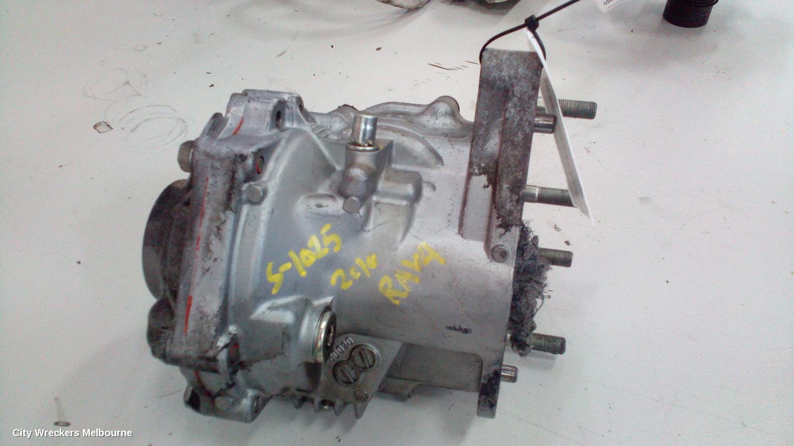 TOYOTA RAV4 2010 Transfer Case