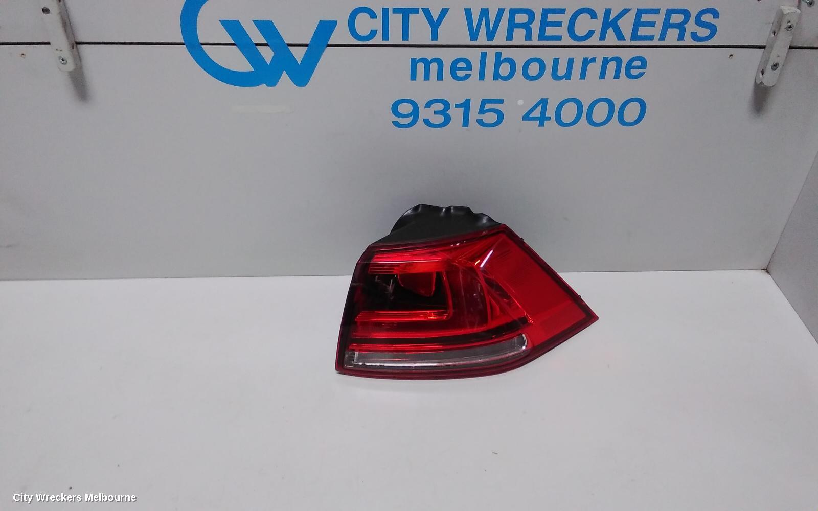 VOLKSWAGEN GOLF 2014 Right Taillight