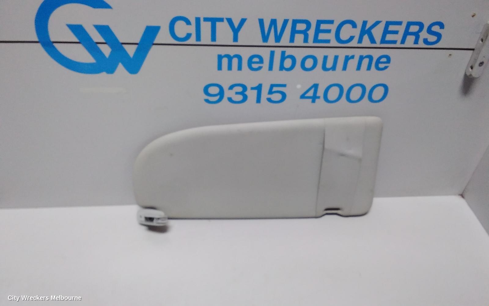 VOLKSWAGEN CADDY 2006 Sunvisor