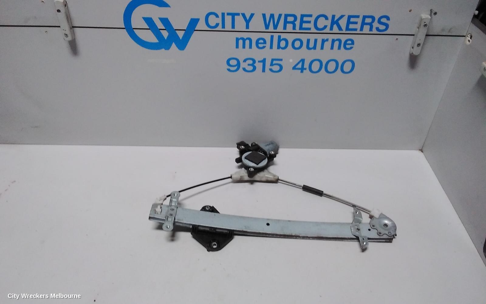 SUBARU OUTBACK 2016 Right Front Window Reg/Motor