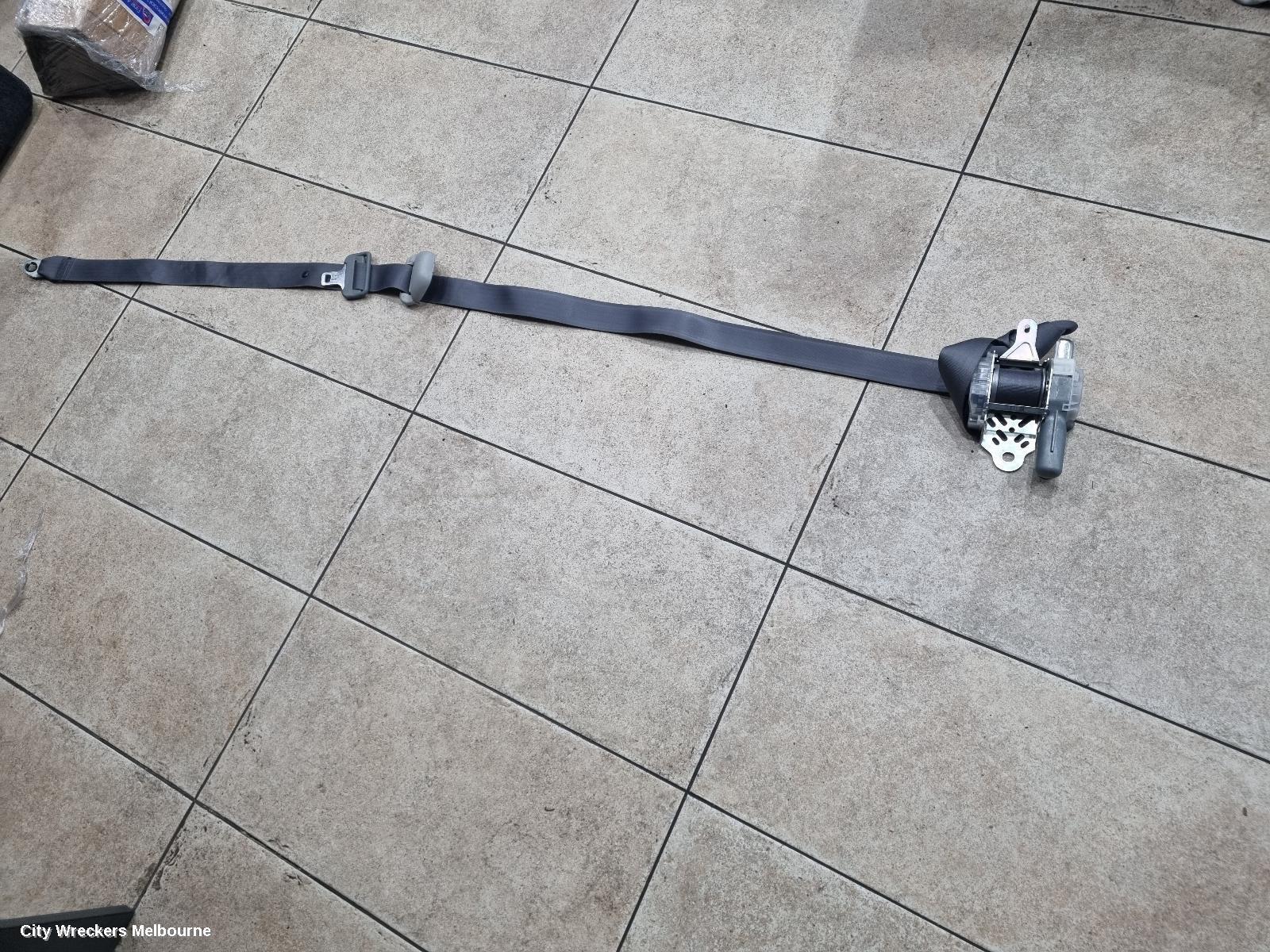 TOYOTA HIACE 2009 Seatbelt/Stalk