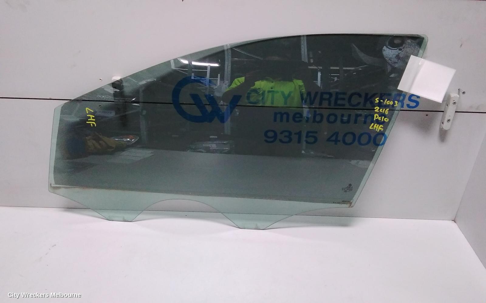 VOLKSWAGEN POLO 2016 Left Front Door Window