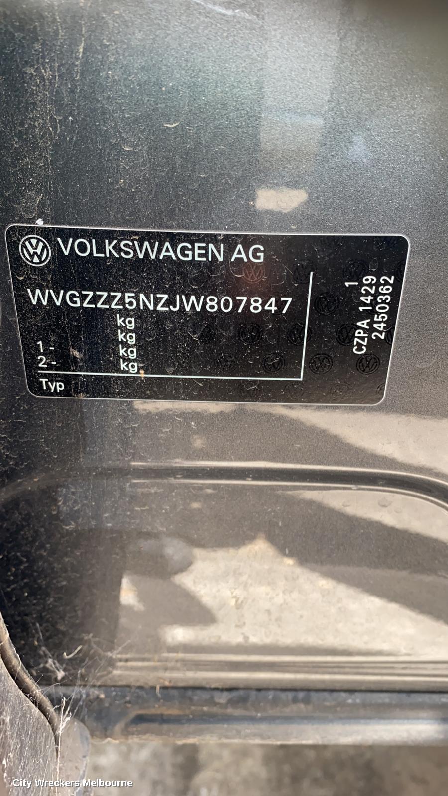 VOLKSWAGEN TIGUAN 2017 Rear Bumper