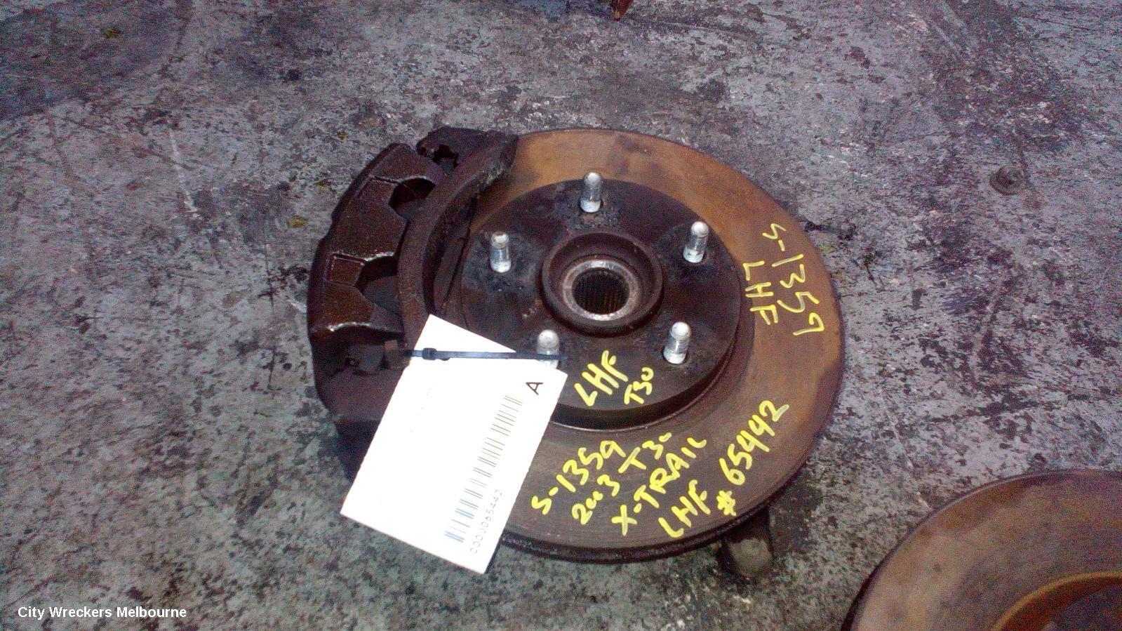 NISSAN XTRAIL 2003 Left Front Hub Assembly