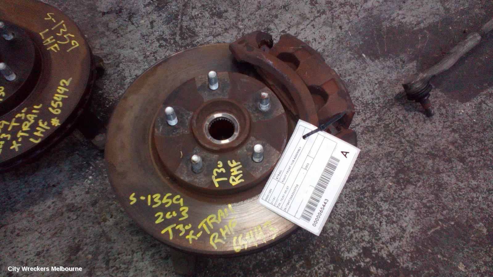 NISSAN XTRAIL 2003 Right Front Hub Assembly