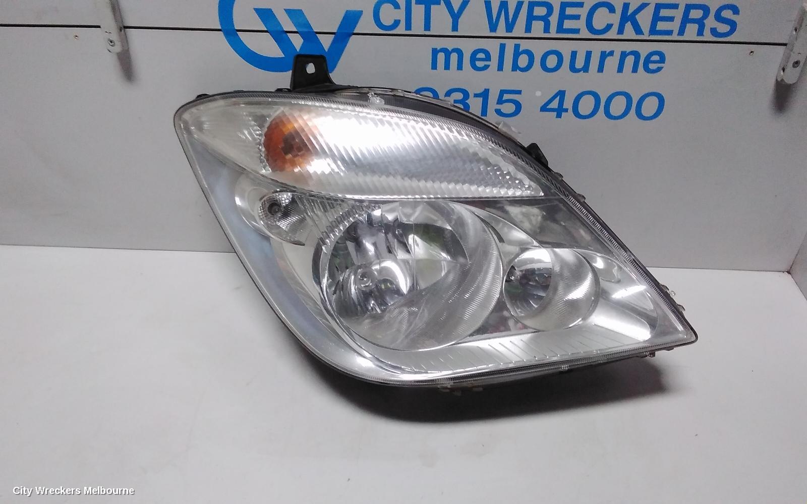 MERCEDES SPRINTER 2011 Right Headlamp