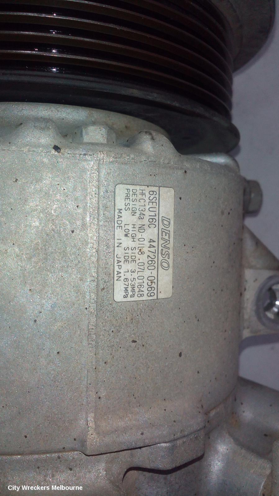 TOYOTA HIACE 2009 A/C Compressor