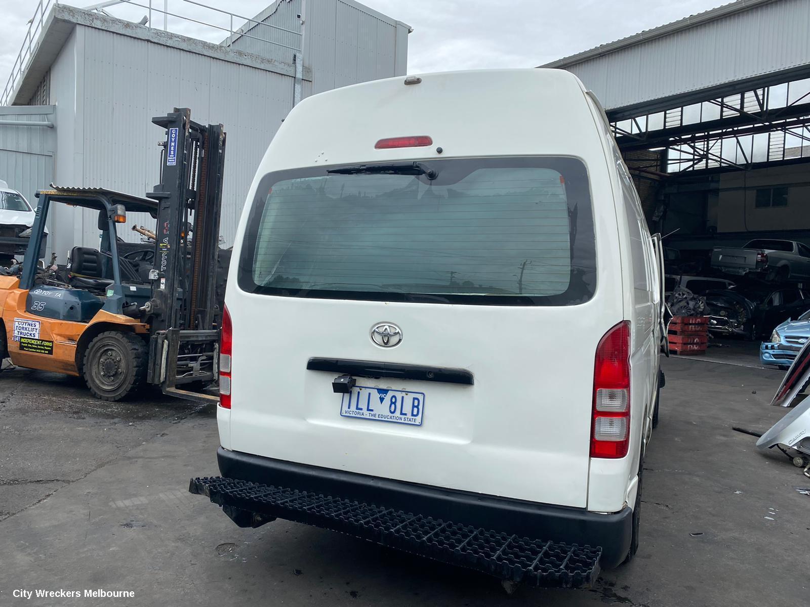 TOYOTA HIACE 2008 Left Front Door Window