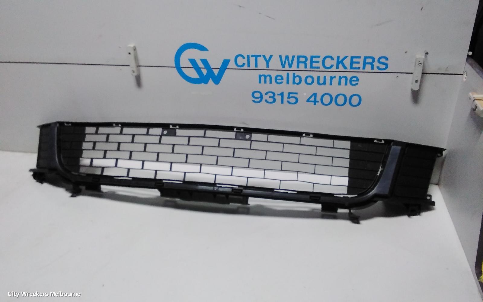 HONDA ACCORD 2010 Grille