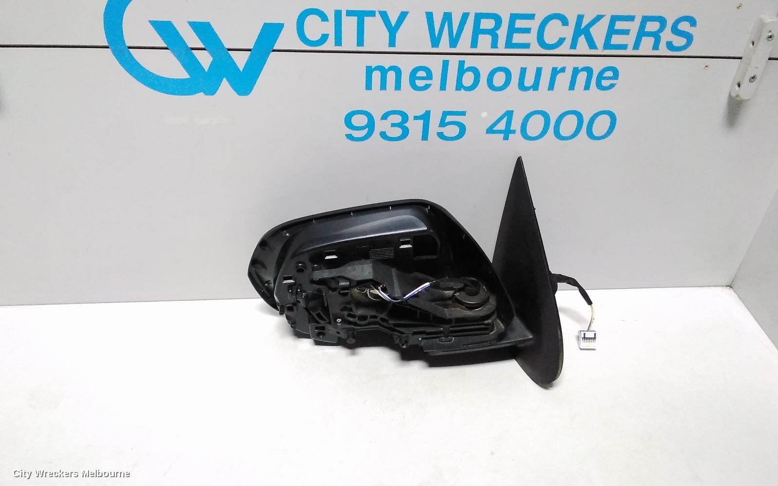 MITSUBISHI TRITON 2019 Right Door Mirror