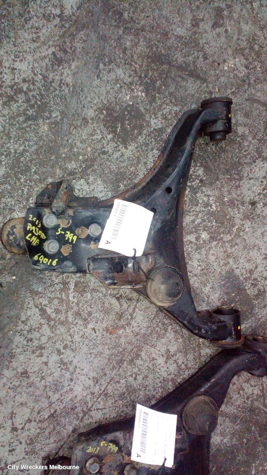 MITSUBISHI PAJERO 2013 Left Front Lower Control Arm