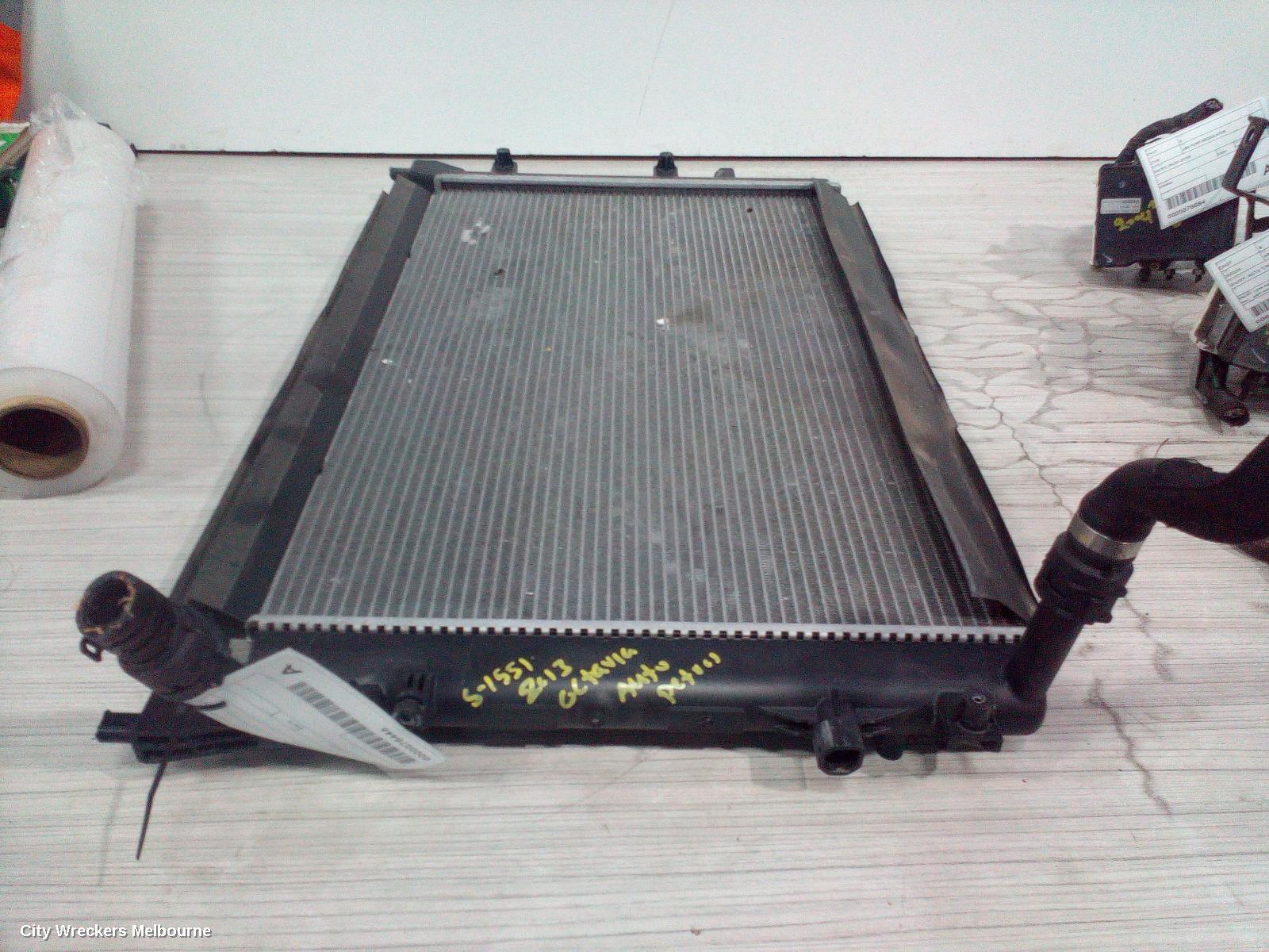 SKODA OCTAVIA 2013 Radiator