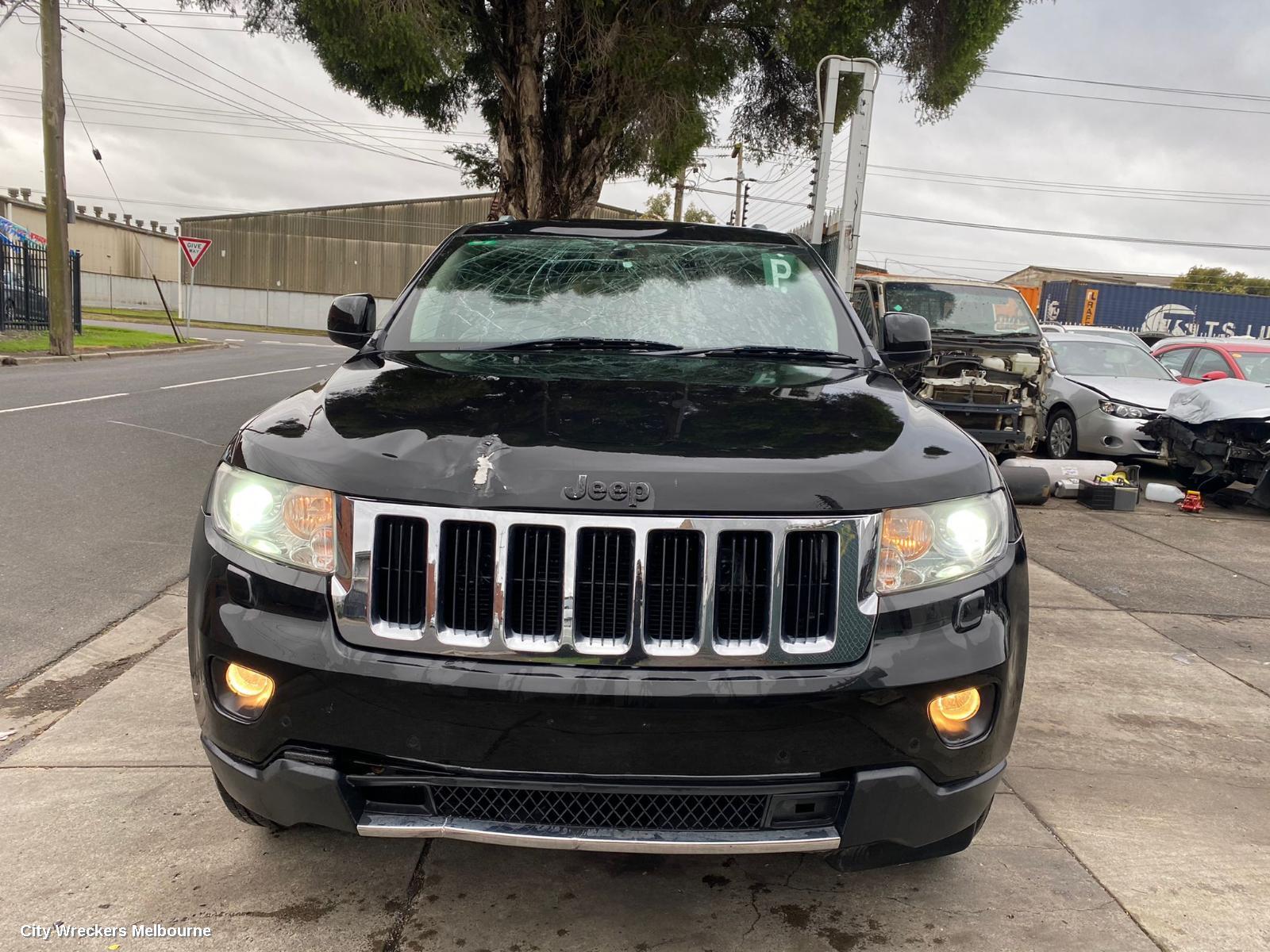 JEEP GRANDCHEROKEE 2011 Right Front Door