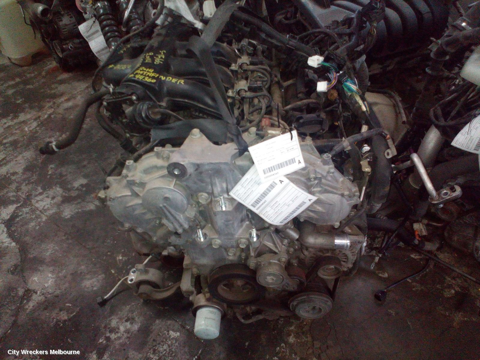 NISSAN PATHFINDER 2014 Engine