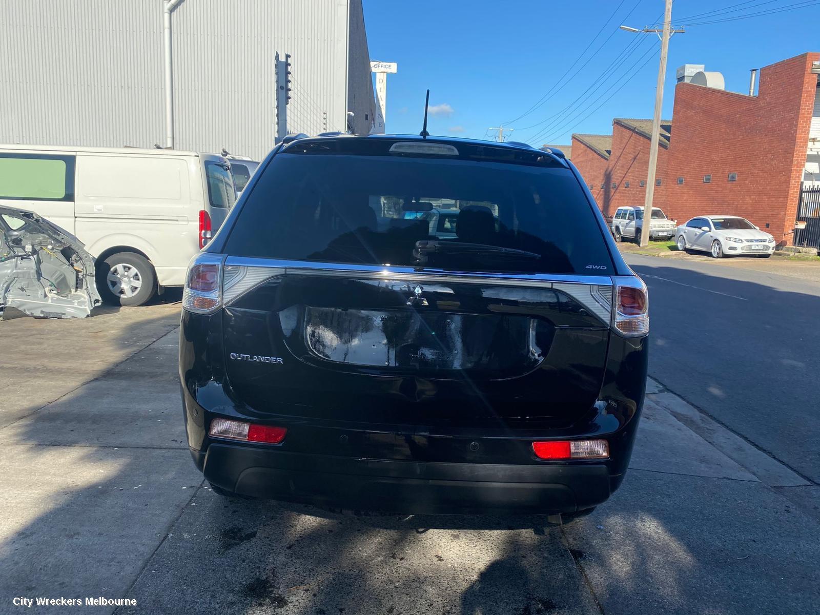 MITSUBISHI OUTLANDER 2013 Instrument Cluster