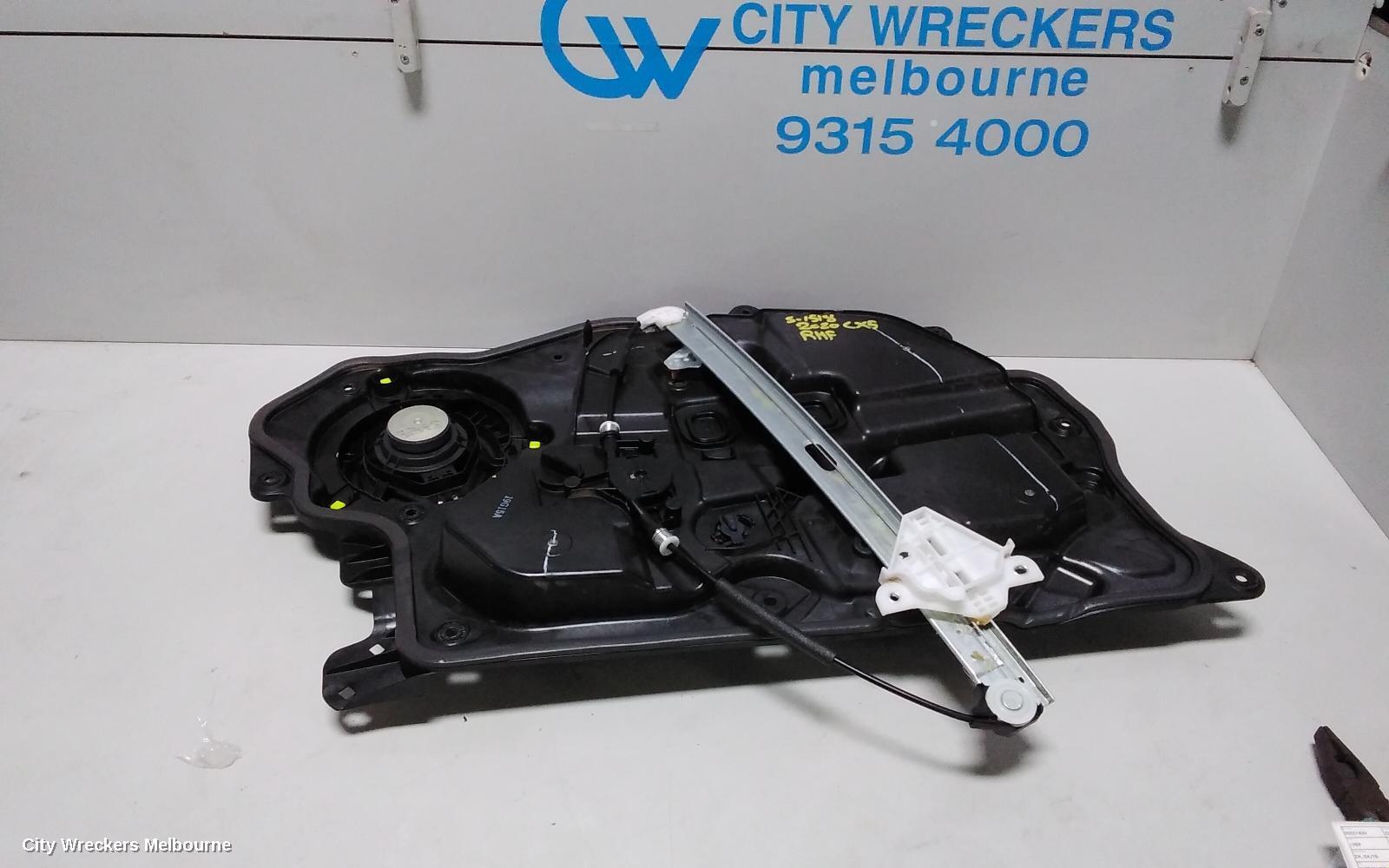 MAZDA CX5 2020 Right Front Window Reg/Motor