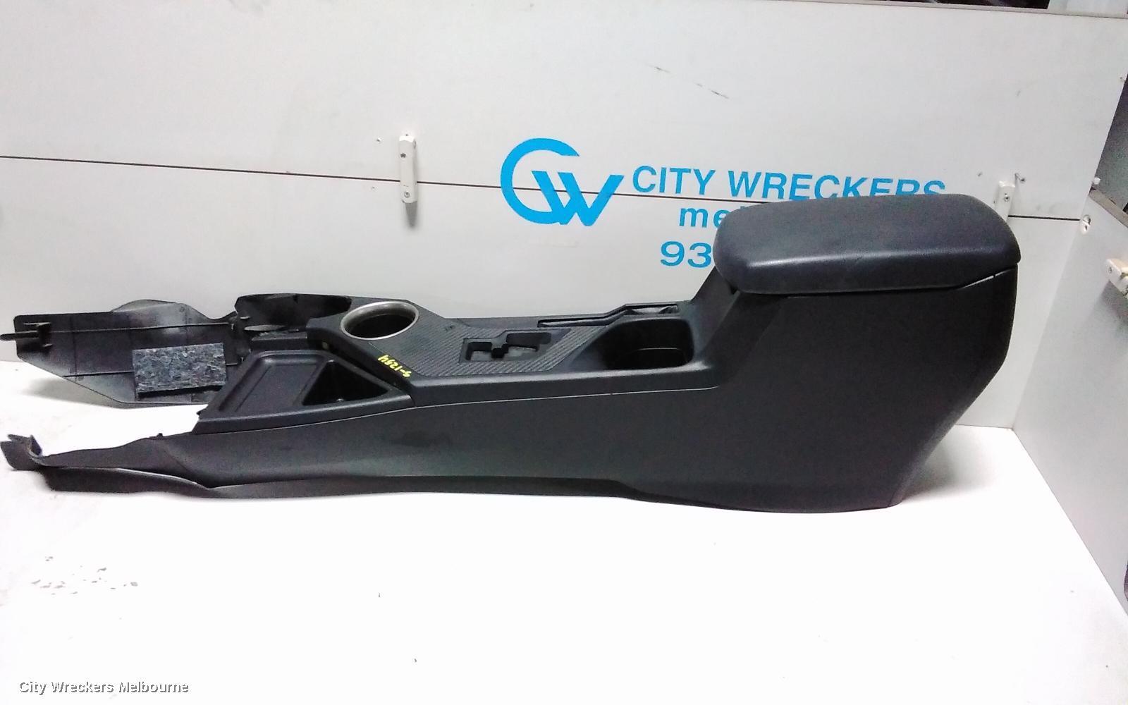 TOYOTA RAV4 2013 Console