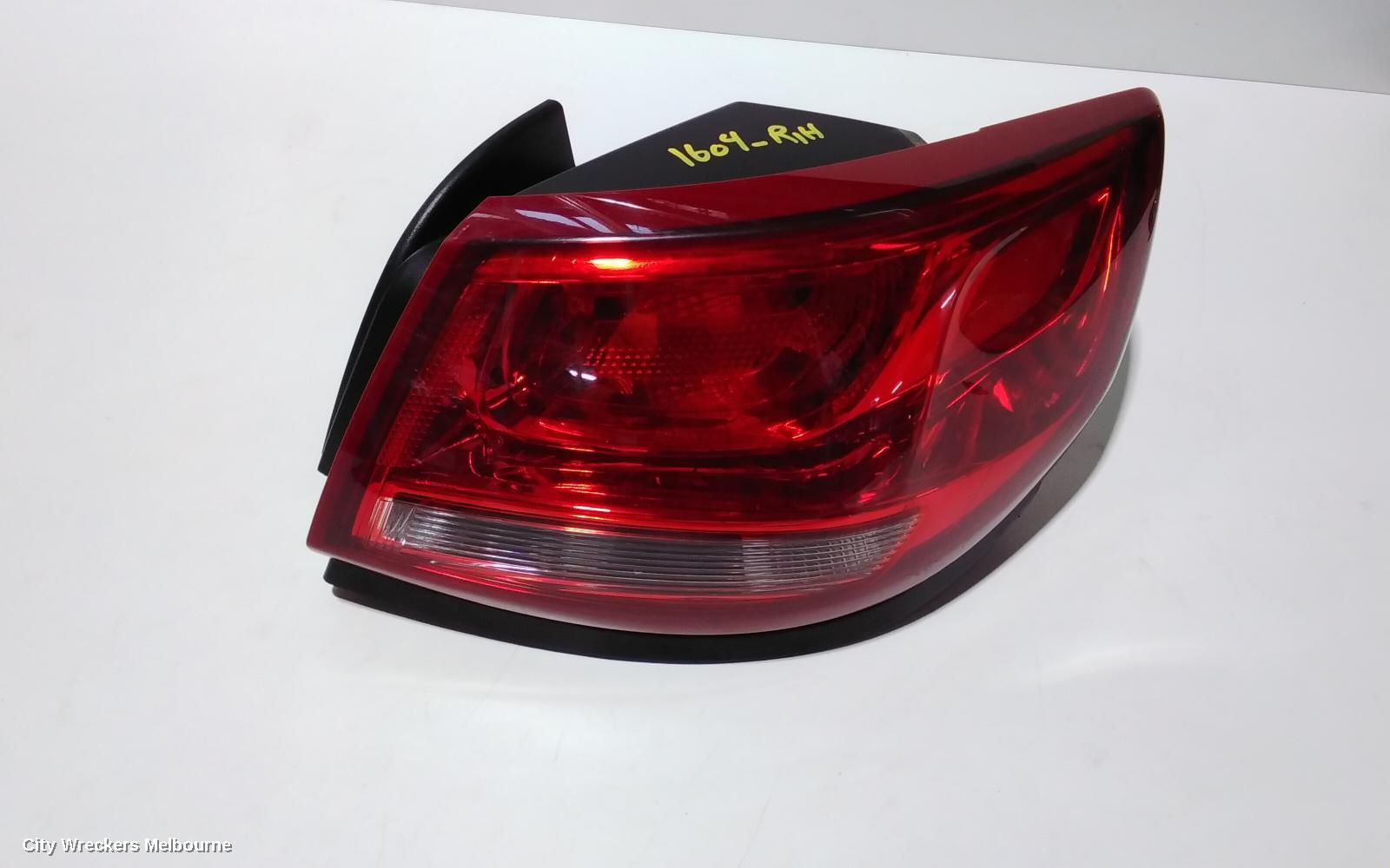 HOLDEN COMMODORE 2015 Right Taillight