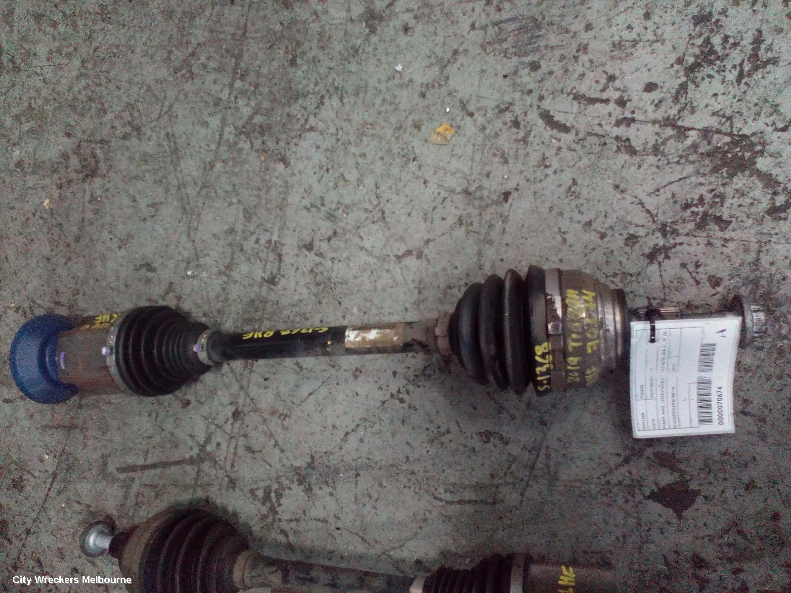 VOLKSWAGEN TIGUAN 2019 Right Driveshaft