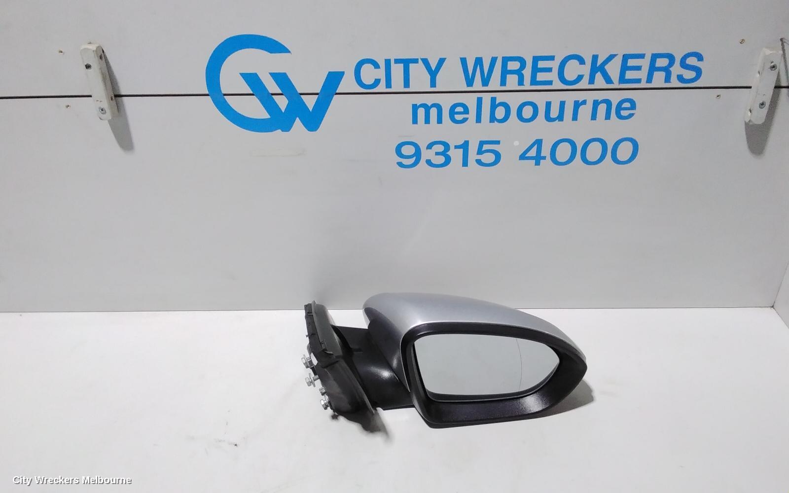 HOLDEN COMMODORE 2019 Right Door Mirror