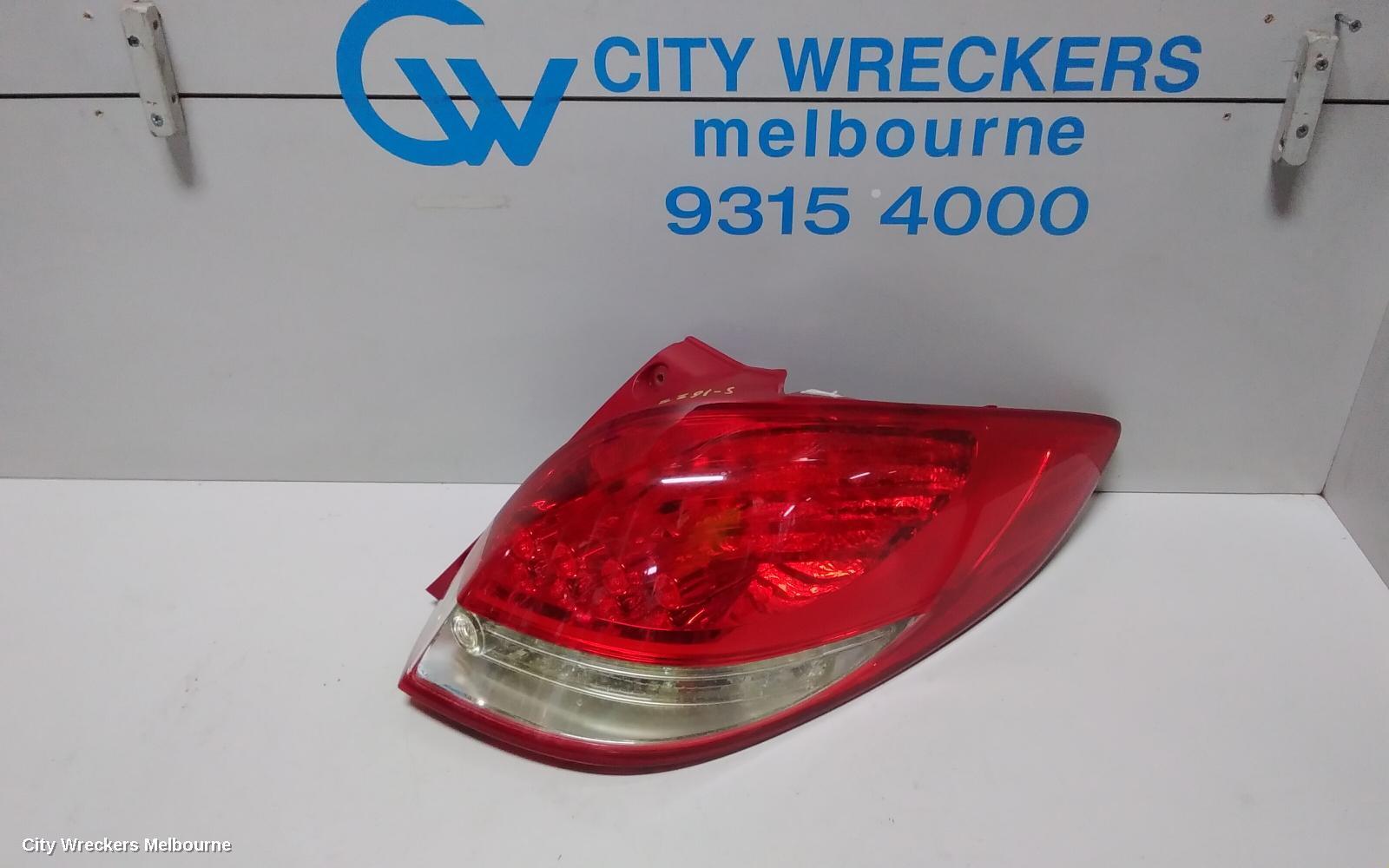 HYUNDAI VELOSTER 2013 Right Taillight