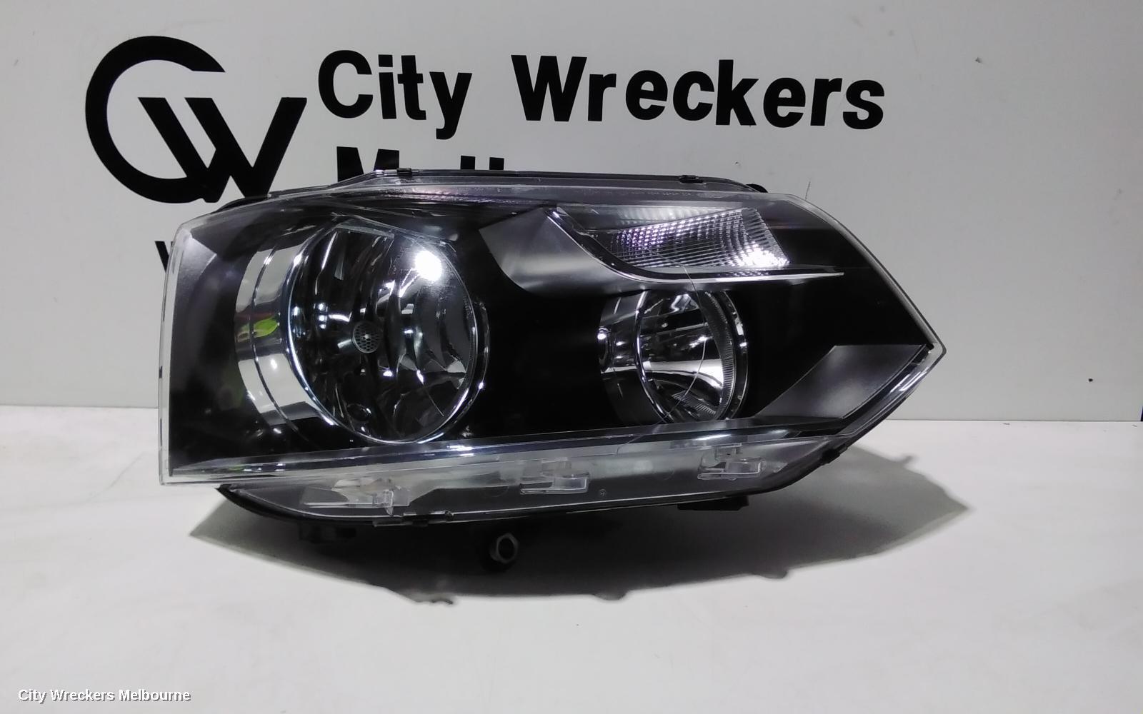 VOLKSWAGEN TRANSPORTER 2014 Right Headlamp