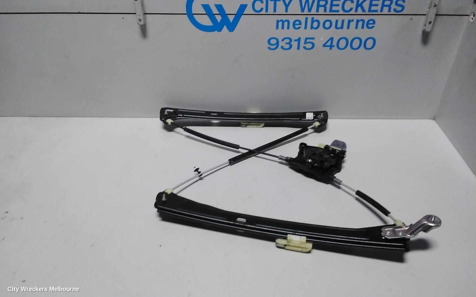 VOLKSWAGEN TIGUAN 2018 Right Front Window Reg/Motor