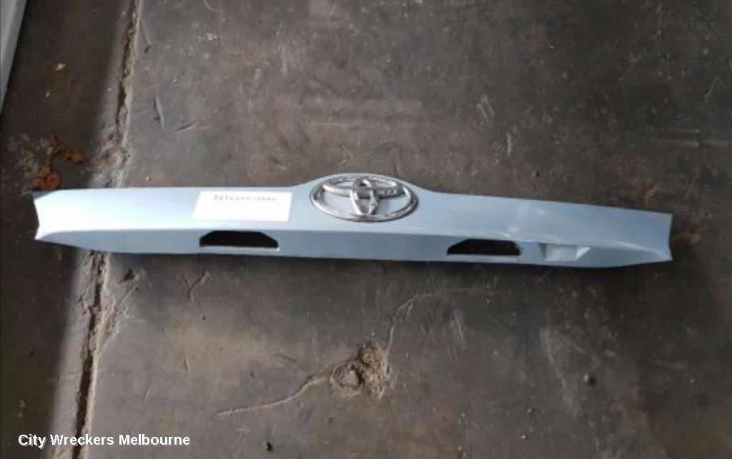 TOYOTA CAMRY 2014 Rear Garnish