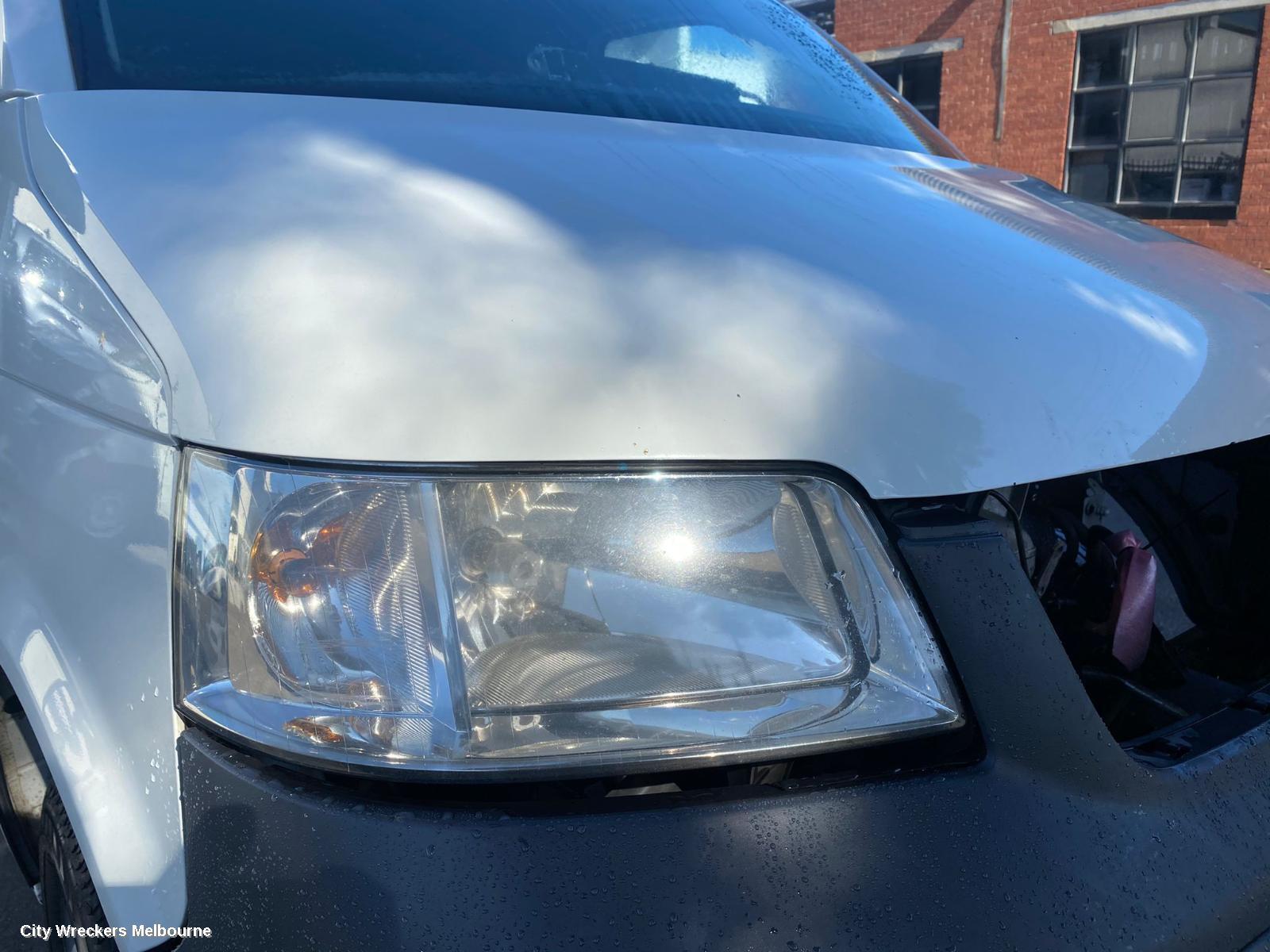 VOLKSWAGEN TRANSPORTER 2007 Right Headlamp