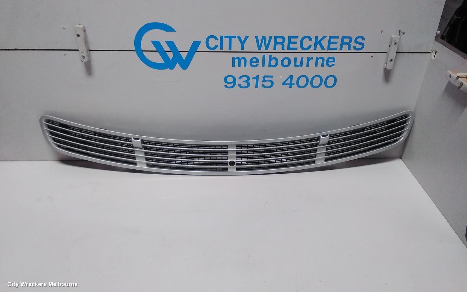 MERCEDES E CLASS 2005 Grille