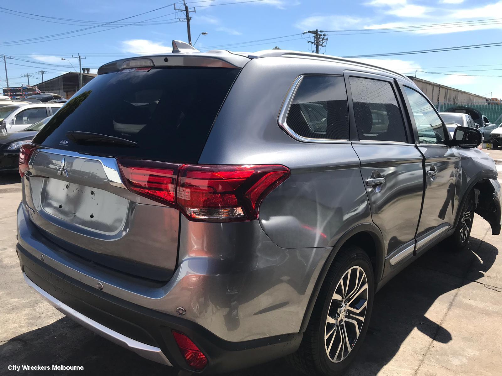 MITSUBISHI OUTLANDER 2017 Instrument Cluster