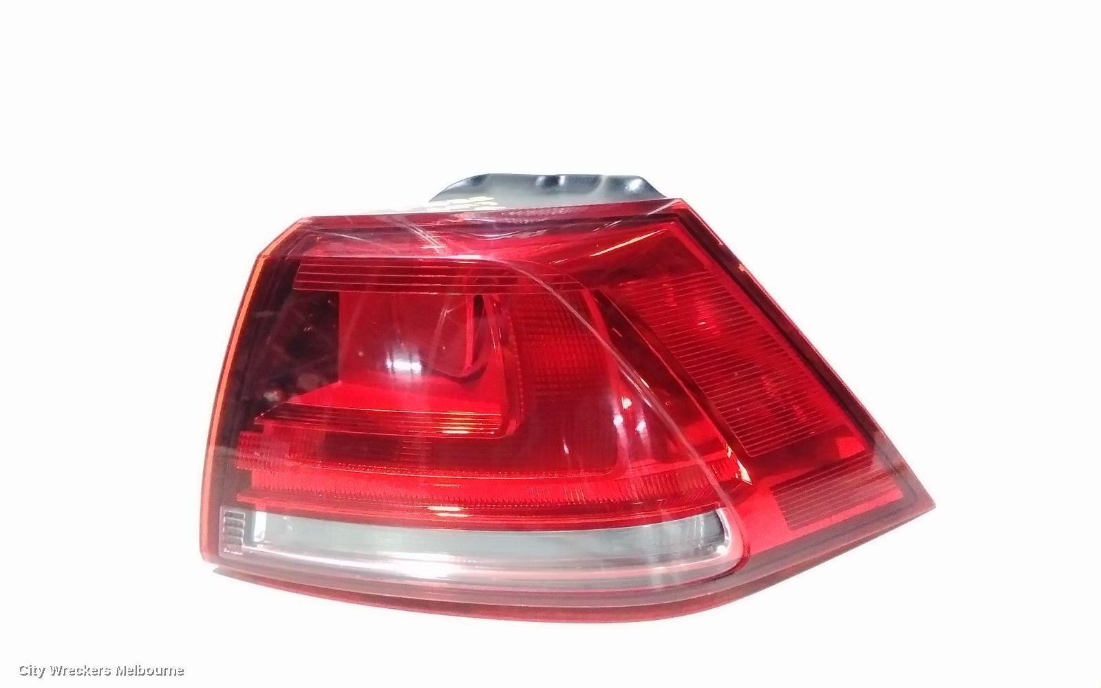 VOLKSWAGEN GOLF 2014 Right Taillight