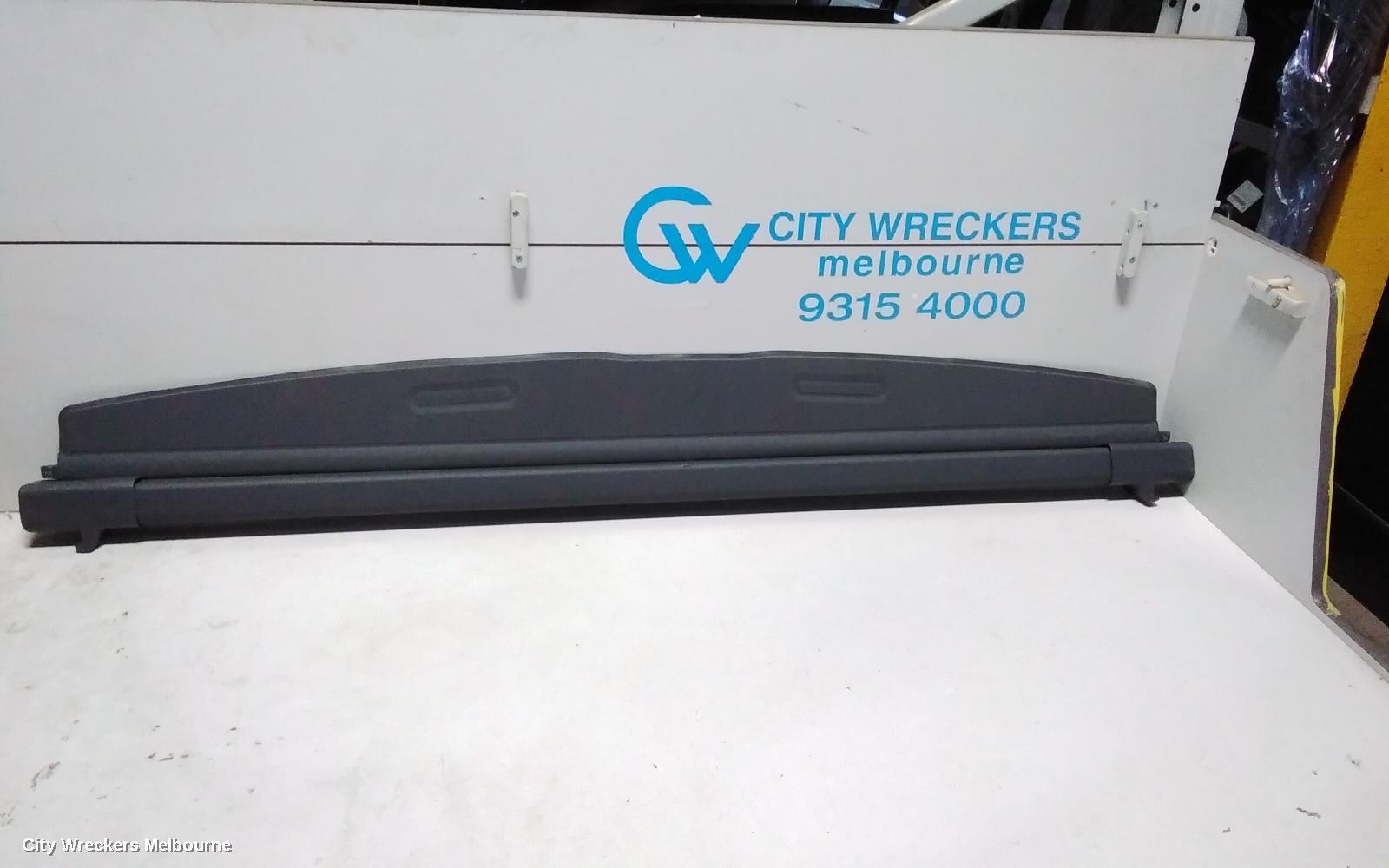 VOLKSWAGEN TRANSPORTER 2014 Parcel Shelf