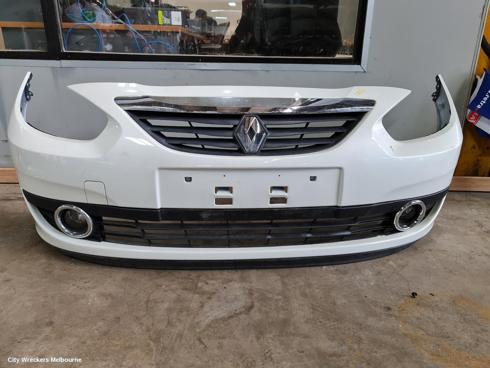 RENAULT FLUENCE 2012 Grille