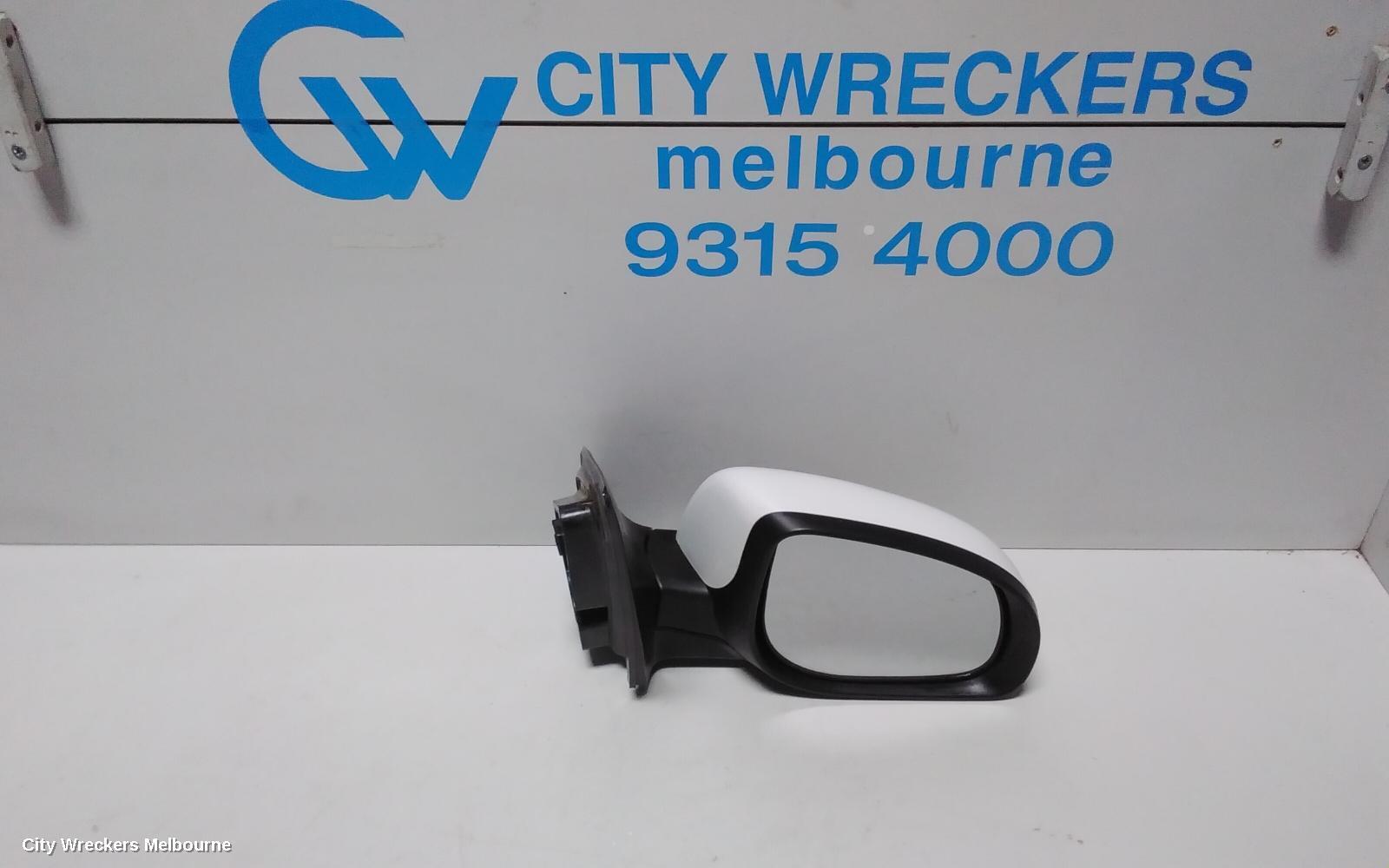 HYUNDAI I20 2015 Right Door Mirror