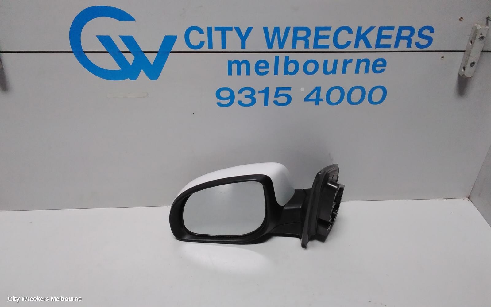 HYUNDAI I20 2015 Left Door Mirror