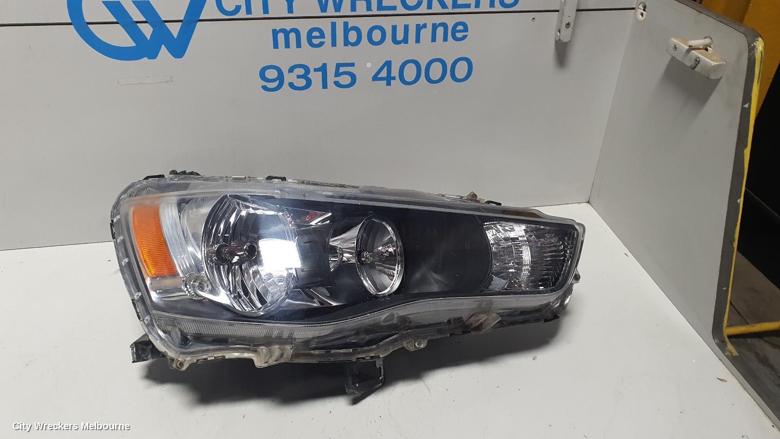 MITSUBISHI OUTLANDER 2009 Right Headlamp