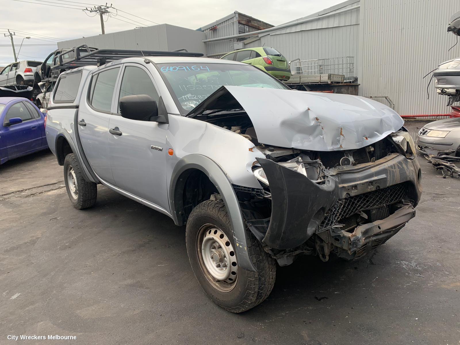 MITSUBISHI TRITON 2007 Left Rear Door/Sliding