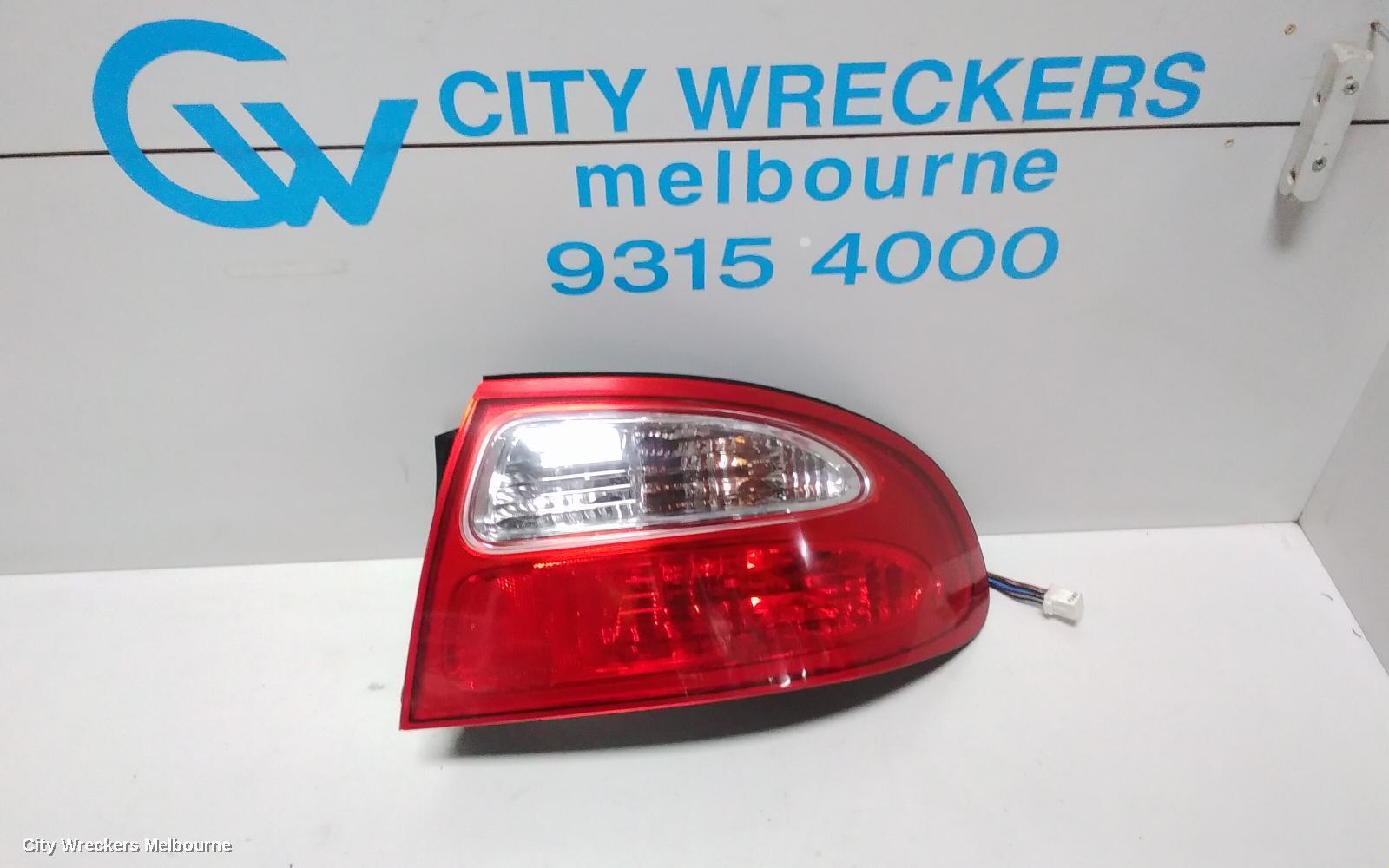 HOLDEN COMMODORE 2001 Right Taillight